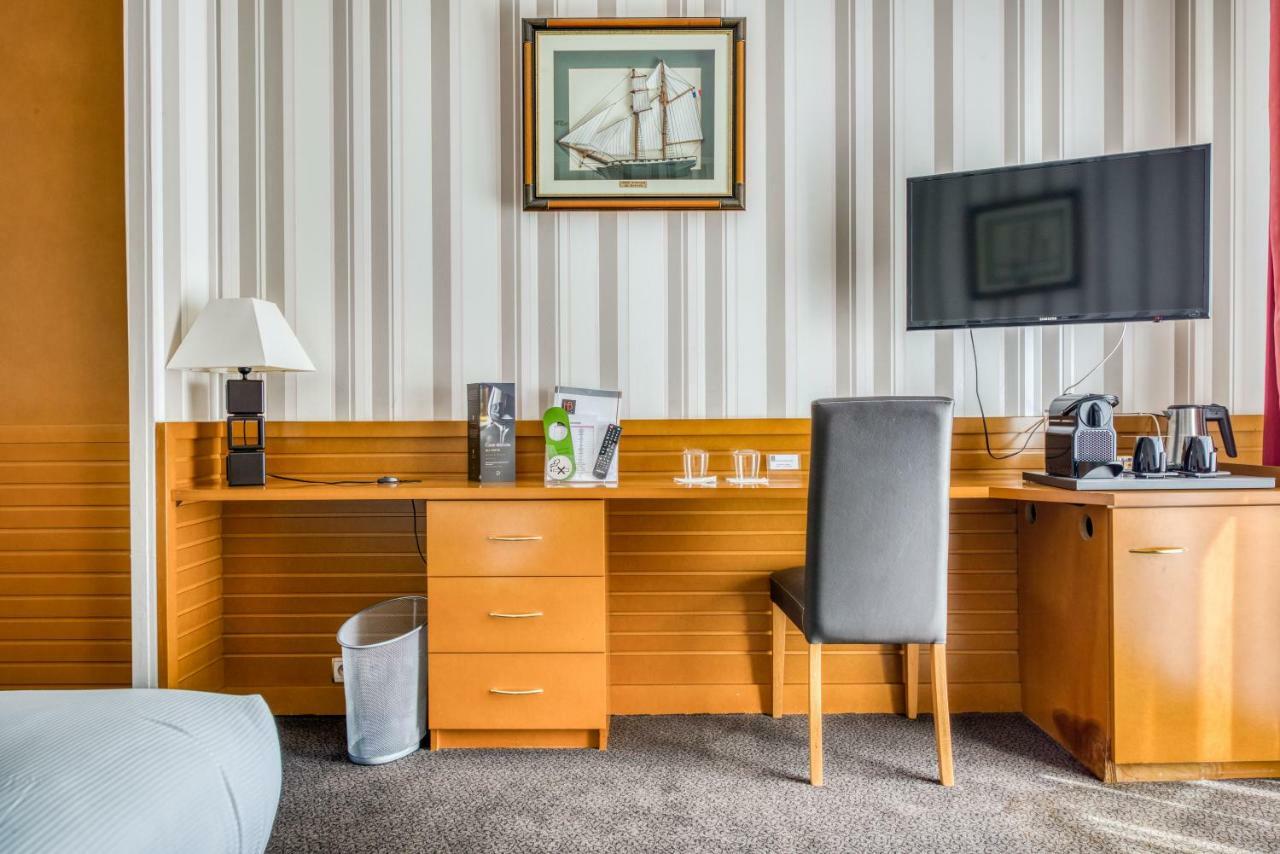 Hotel Le Berry Saint-Nazaire Esterno foto